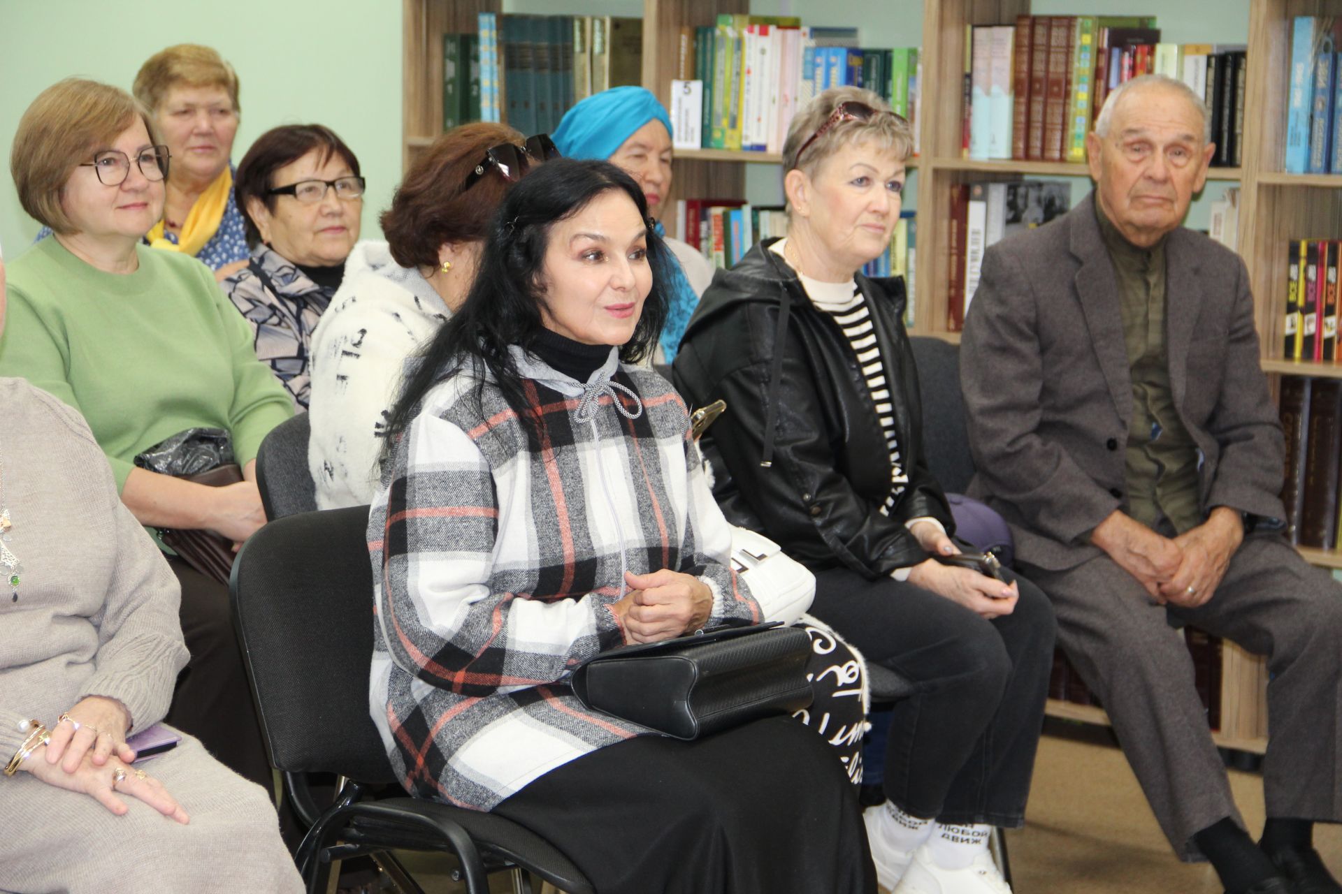 Зәйдә Алсу Туйчинаның “Күңел чагылышында” шәхси күргәзмәсе ачылды