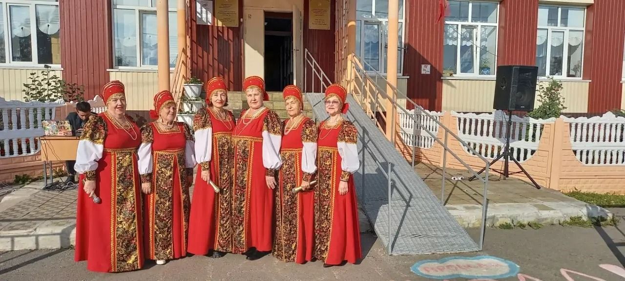 Зәйдә “Ивушка” ансамбле сайлаучыларны матур җырлары белән сөендерде