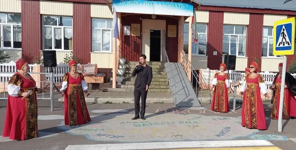 Зәйдә “Ивушка” ансамбле сайлаучыларны матур җырлары белән сөендерде