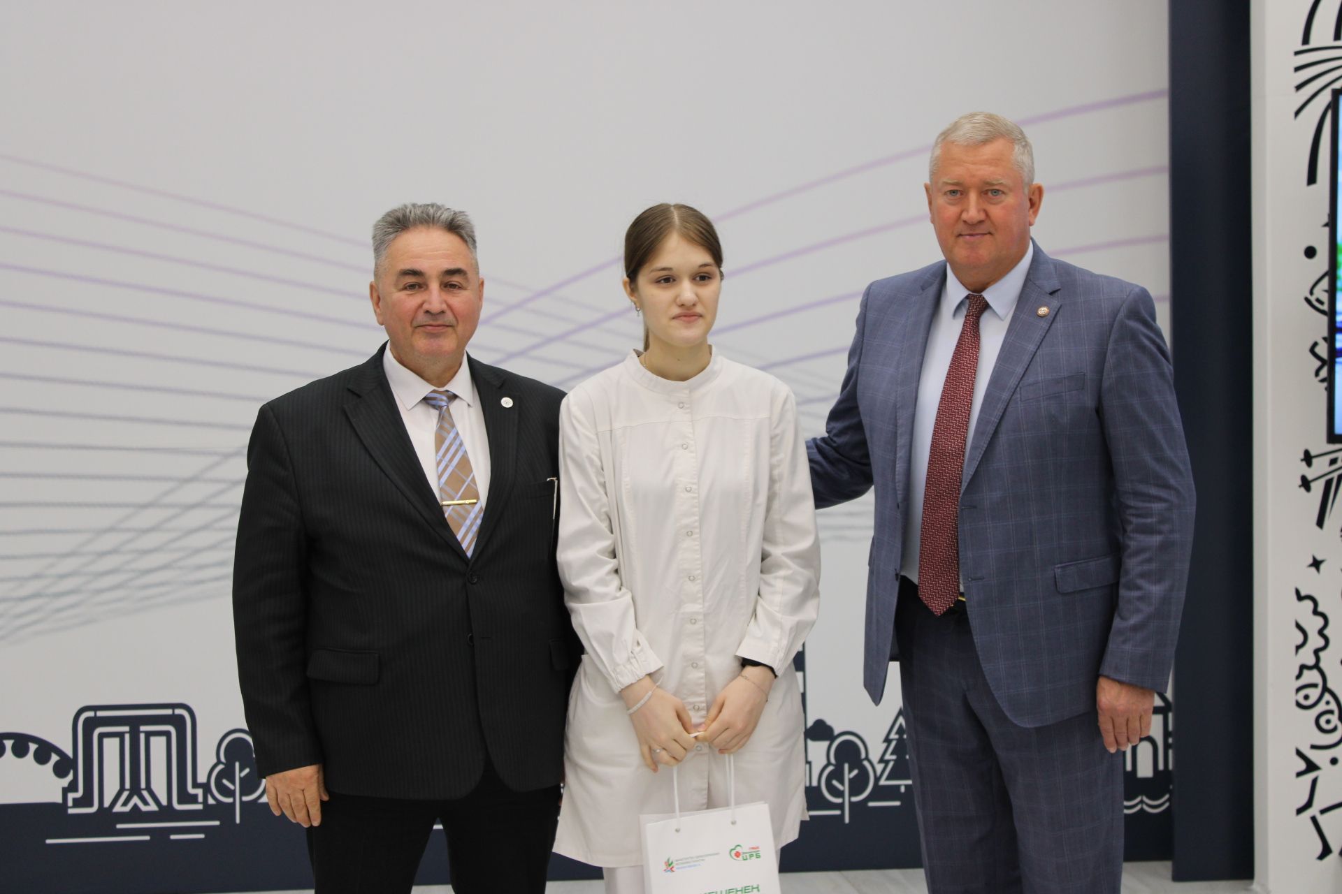 Зәйдә сәламәтлек саклау тармагына эшкә килгән яшь белгечләрне хөрмәтләделәр