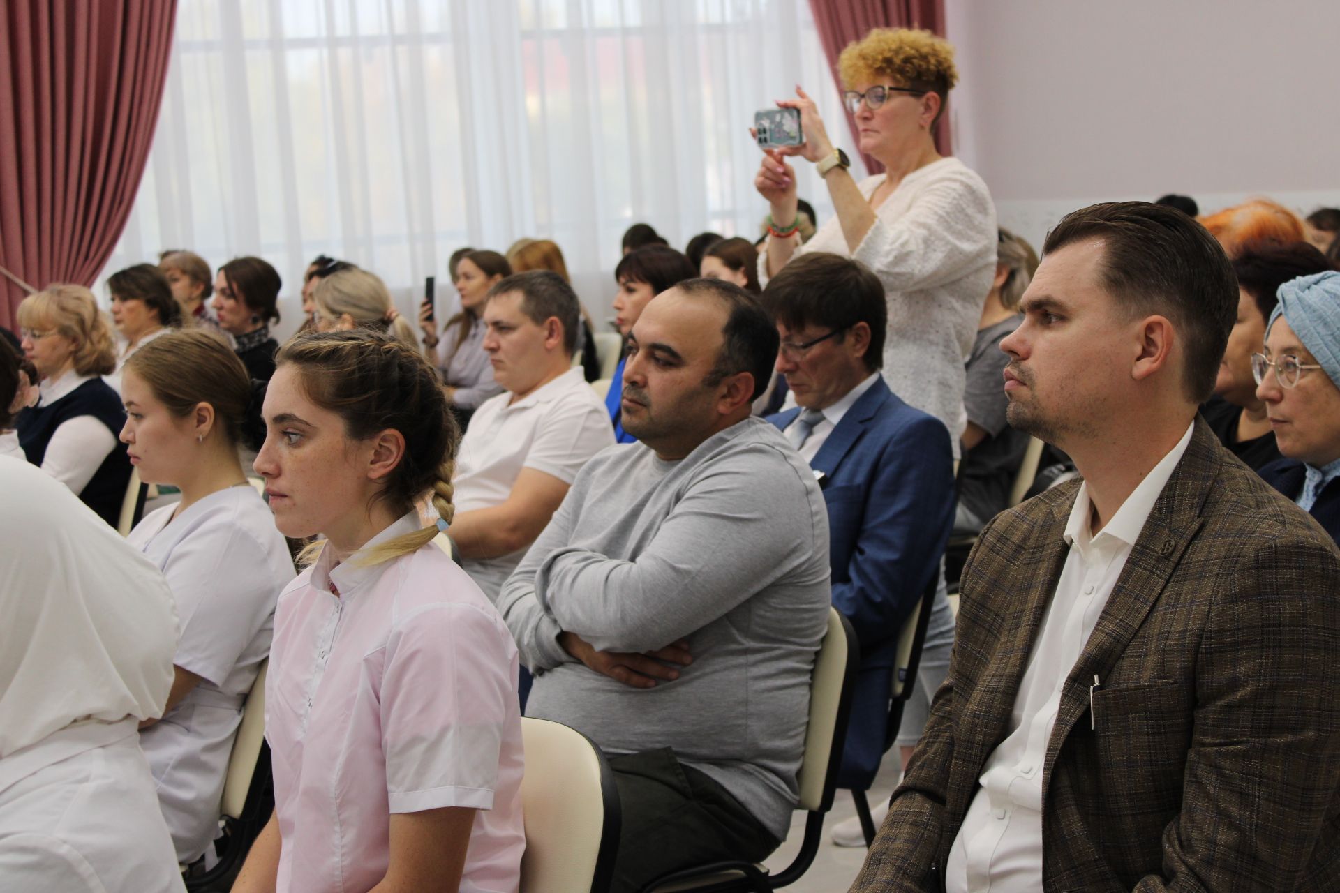 Зәйдә сәламәтлек саклау тармагына эшкә килгән яшь белгечләрне хөрмәтләделәр