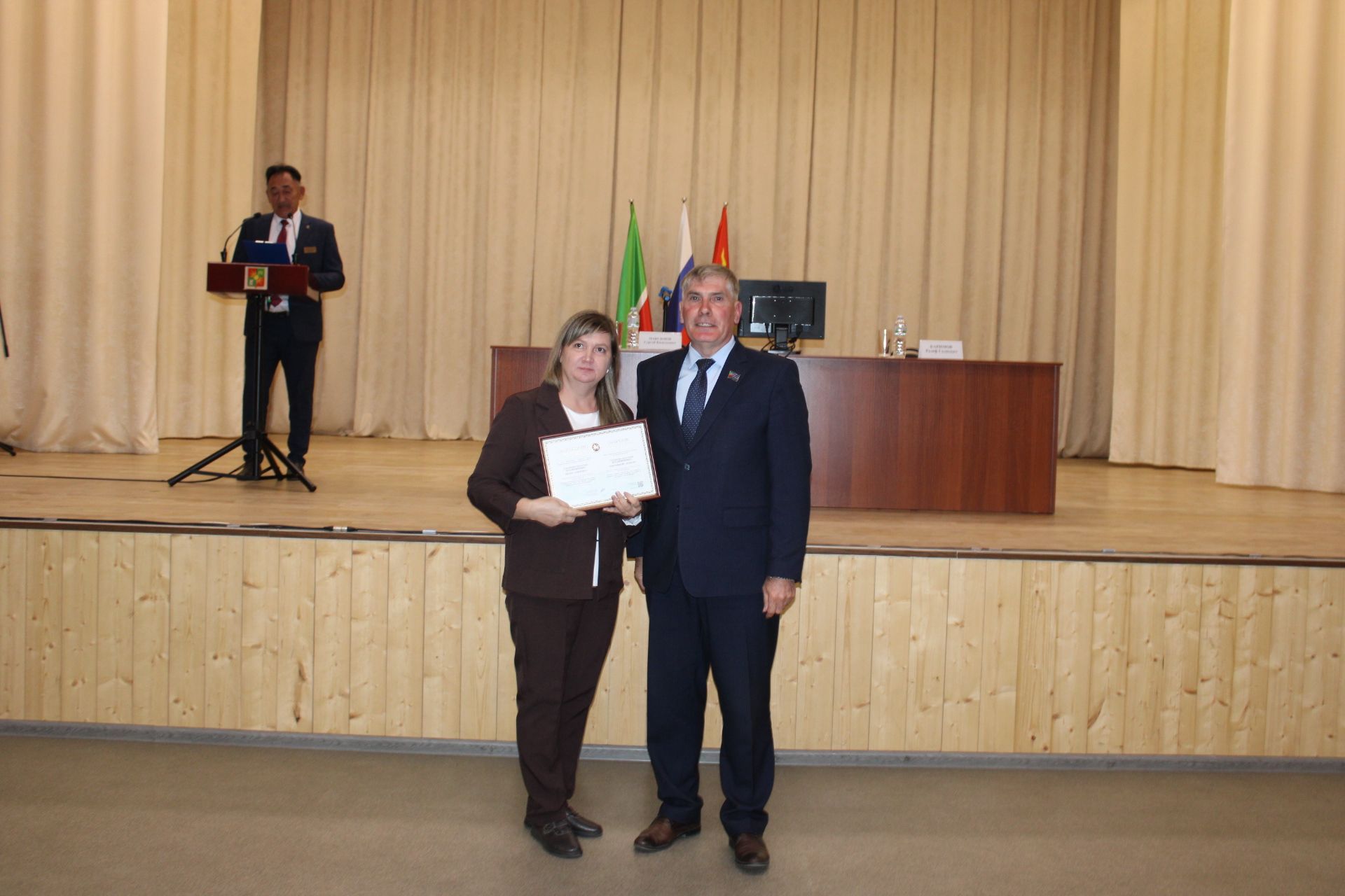 Мирныйда очрашу: үсеш, иминлек һәм төзекләндерү хакында сөйләшү