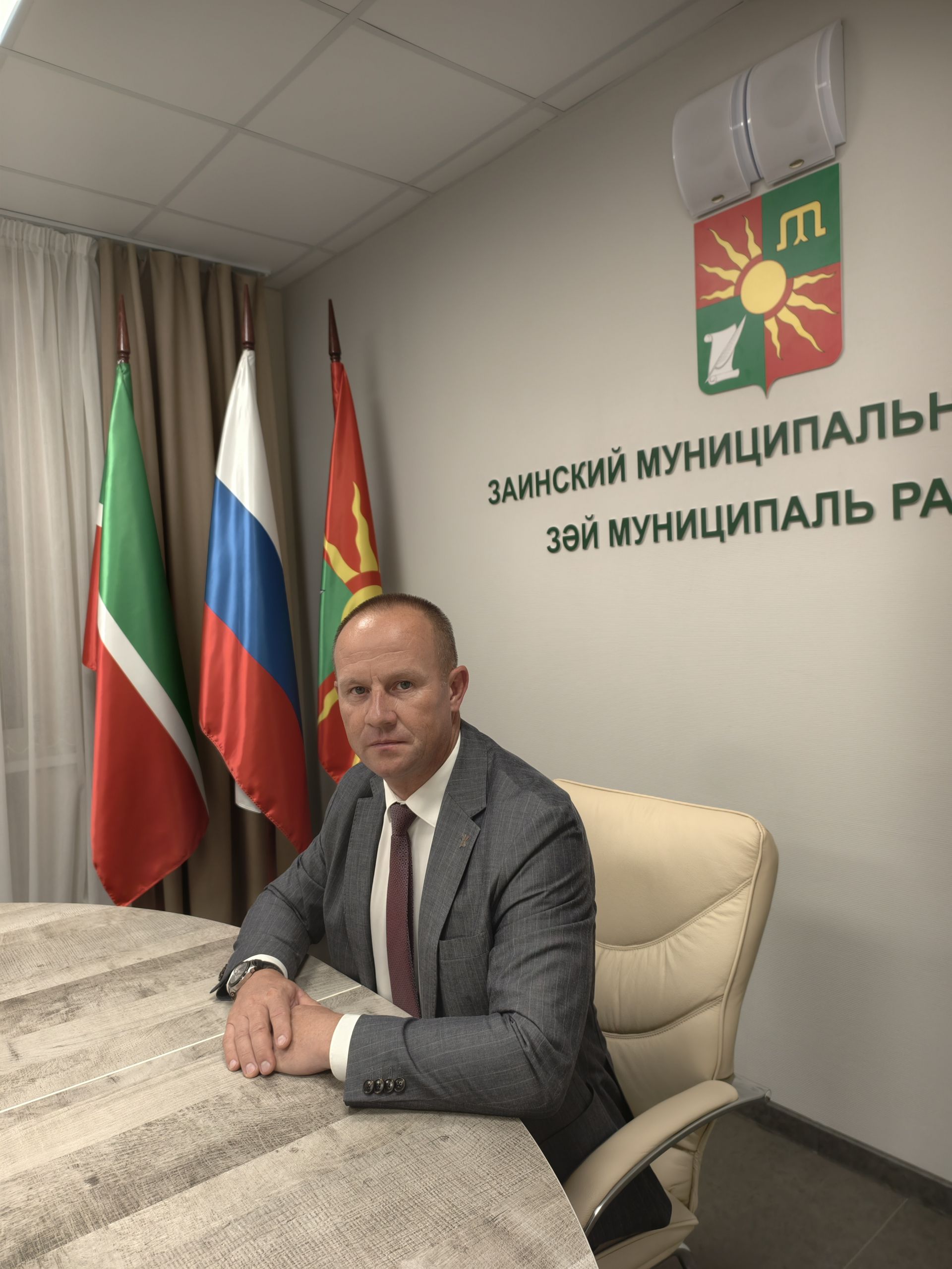 Эмиль Галеев: “Гадәттән тыш хәлләрдә барлык хезмәтләрнең бердәм эшләве көн үзәгендә”