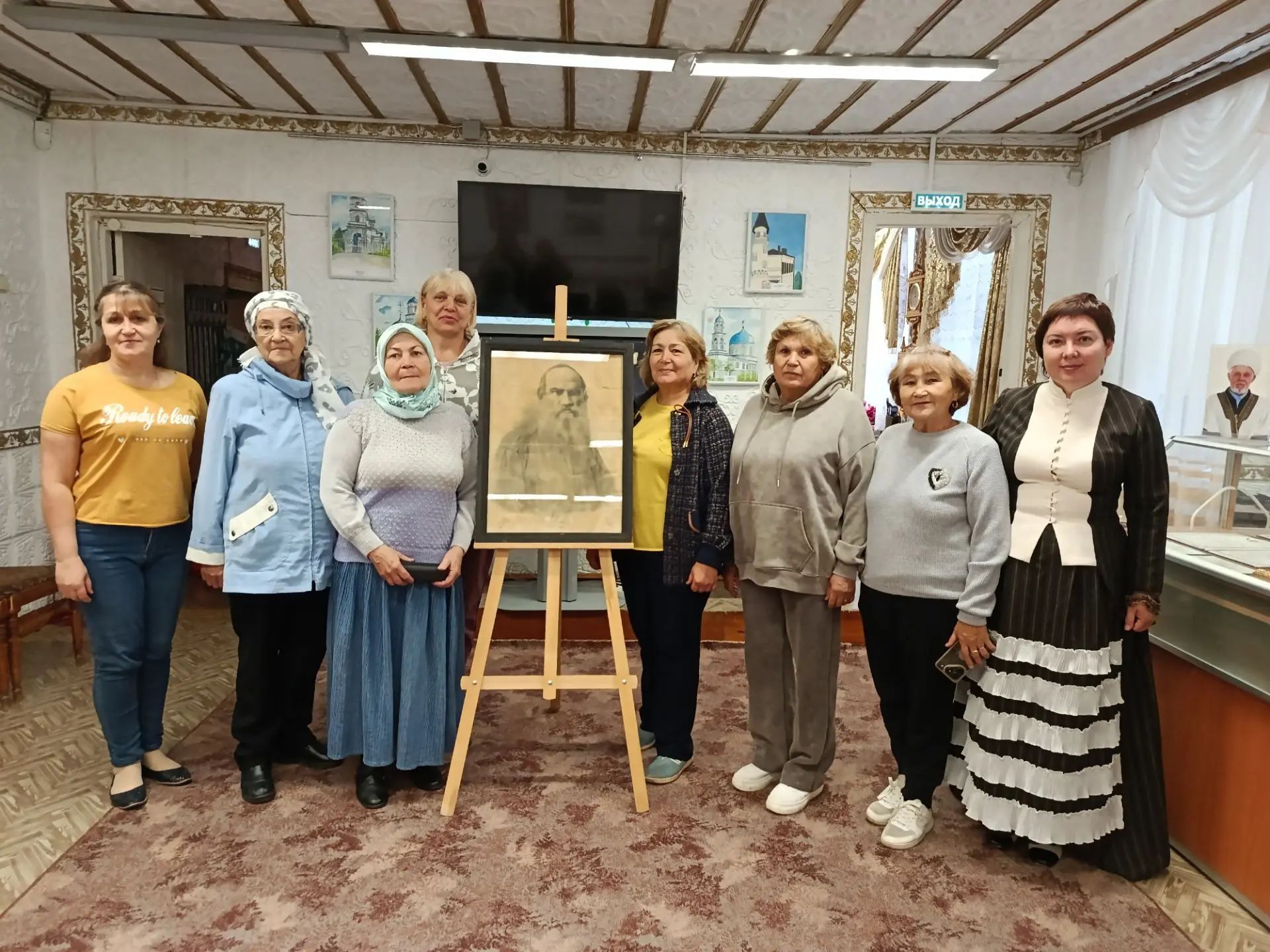 Сүзләрдән ясалган портрет: Зәй музеенда гасырлык тарихи истәлек белән таныштылар
