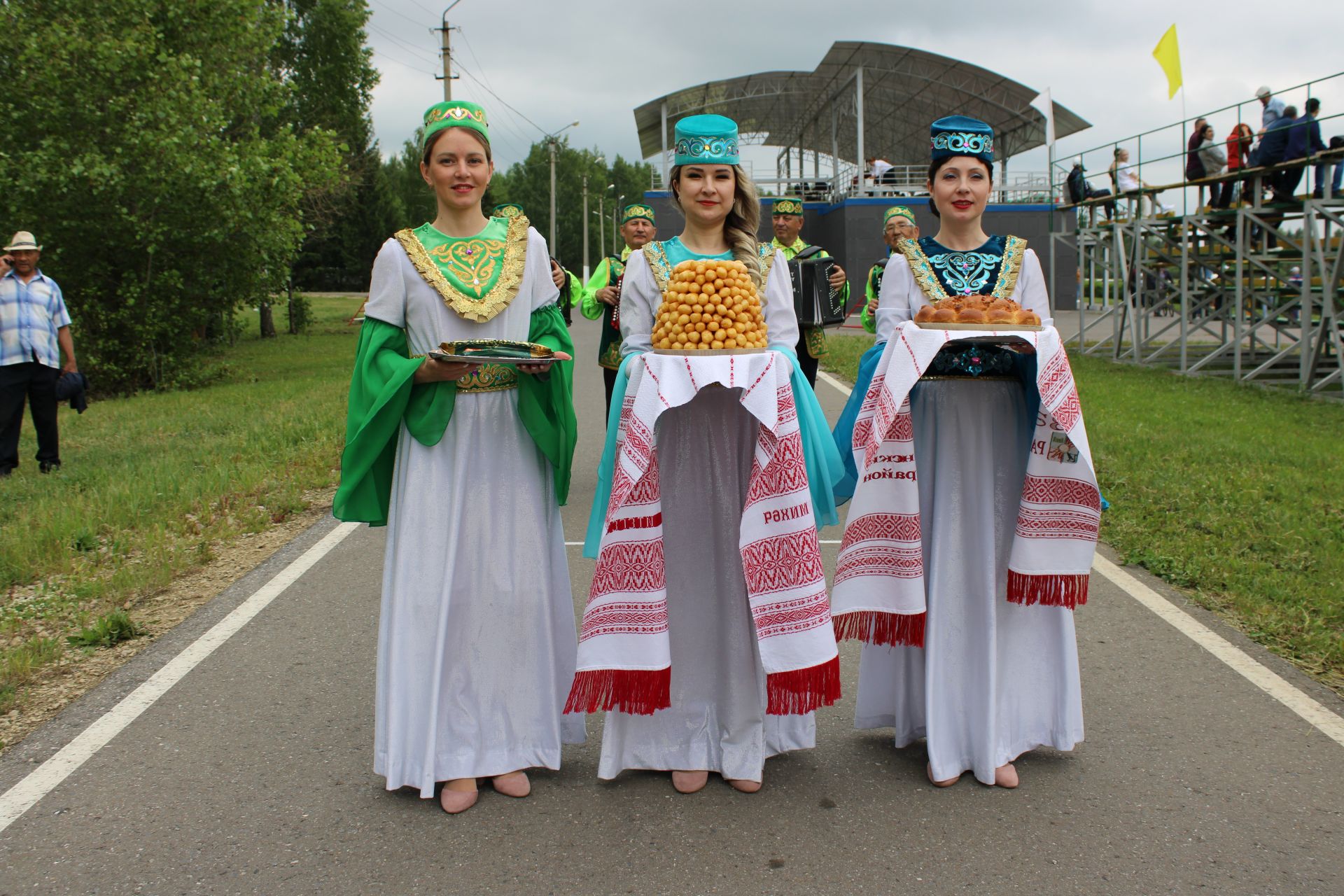 Фоторепортаж с празднования Сабантуя в Заинске