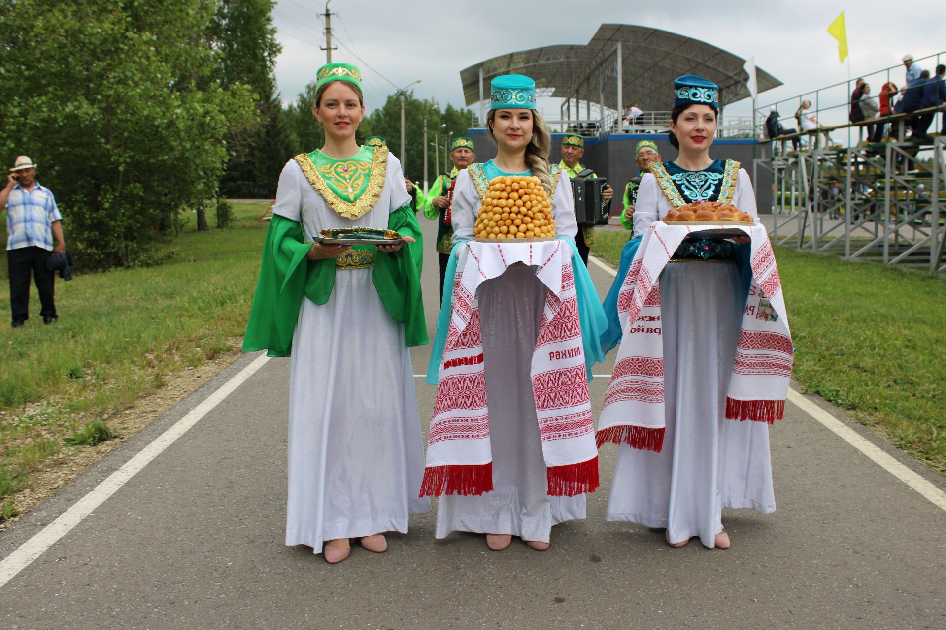 Фоторепортаж с празднования Сабантуя в Заинске