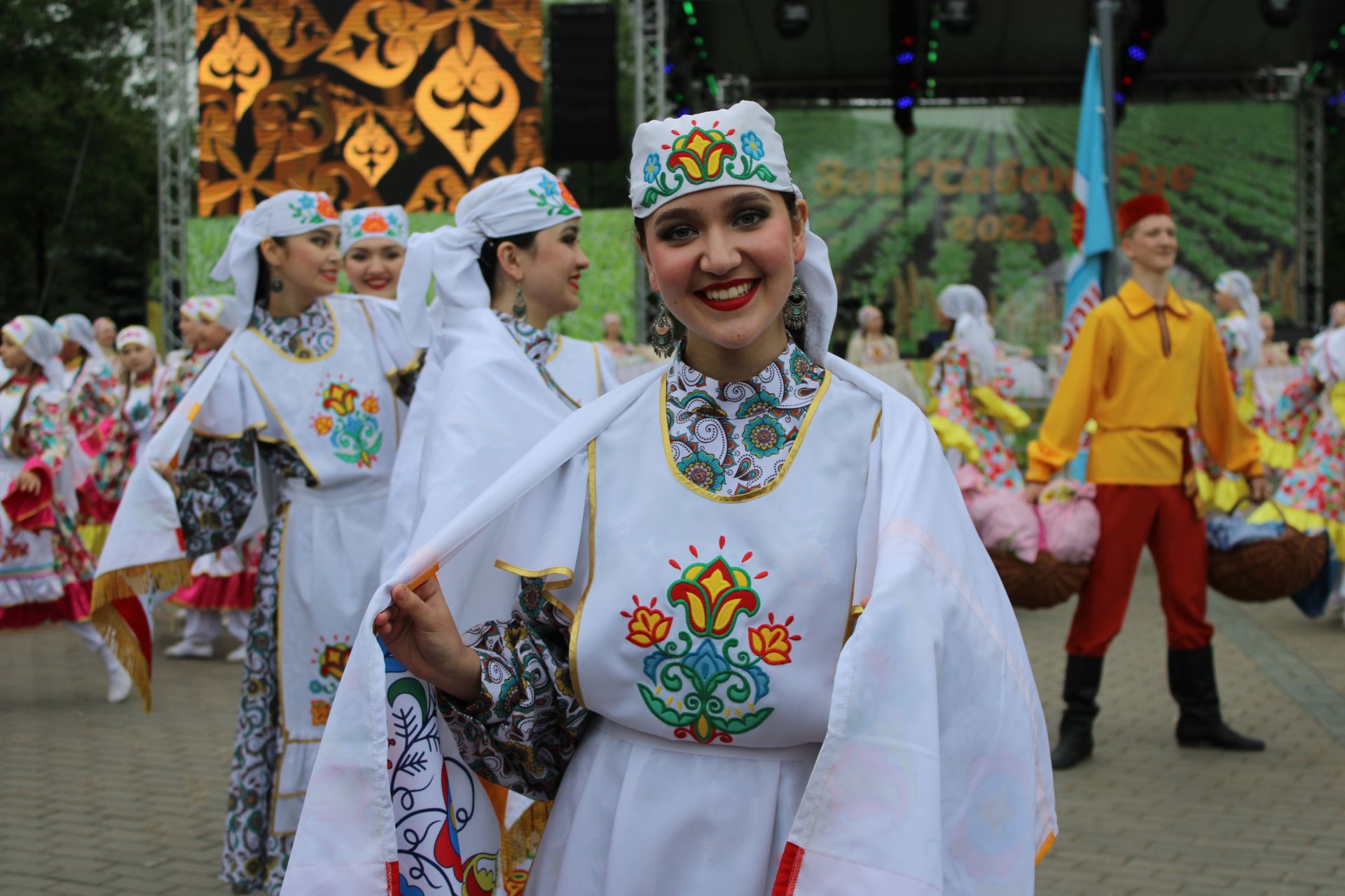 Фоторепортаж с празднования Сабантуя в Заинске