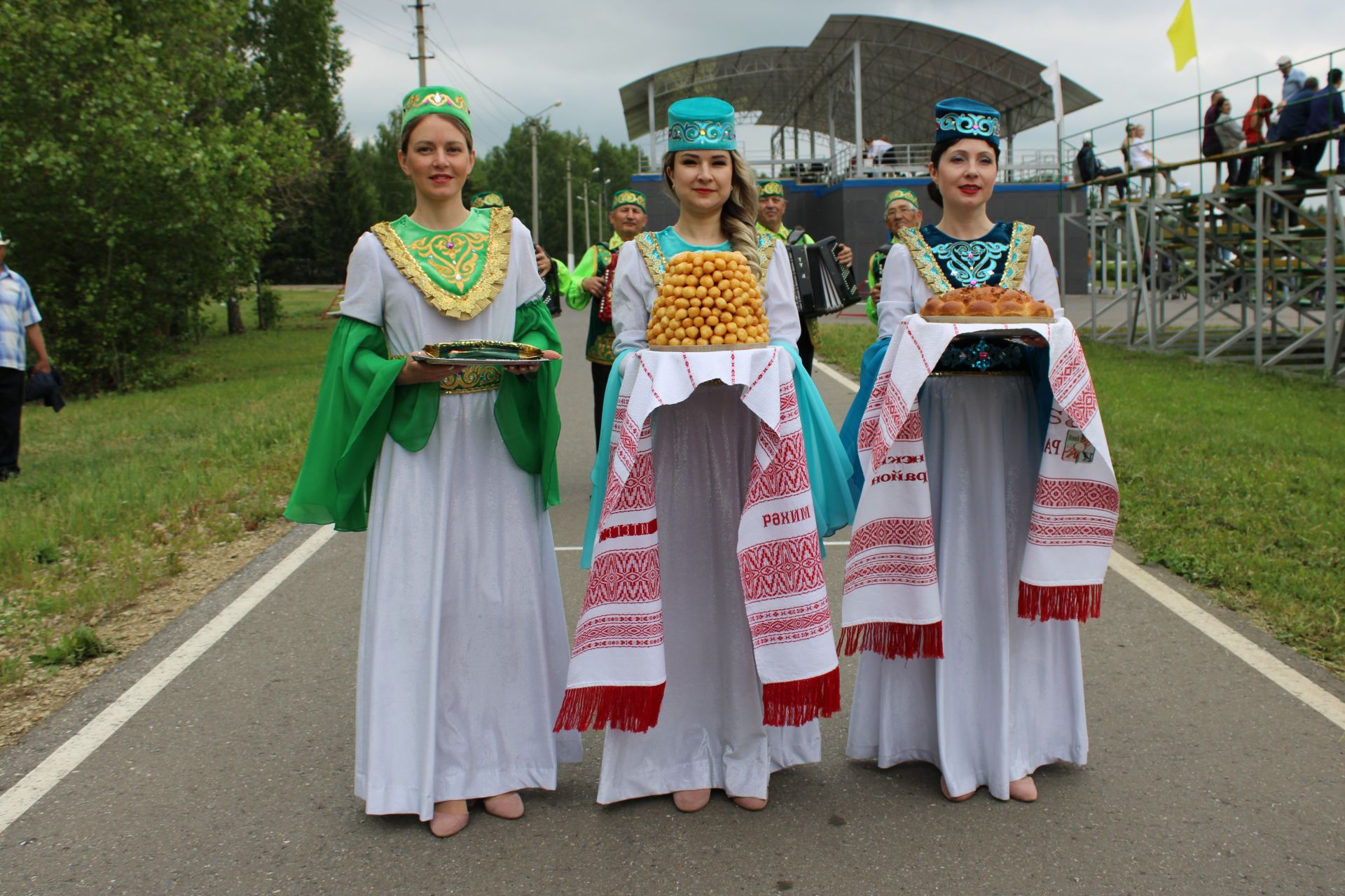 Фоторепортаж с празднования Сабантуя в Заинске