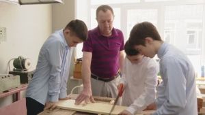 Каждому скворцу по дворцу