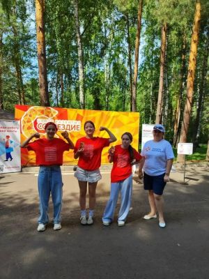 Сотрудники Кадрового центра «Работа России» в Заинске провели профориентационную игру для детей в лагере «Созвездие»