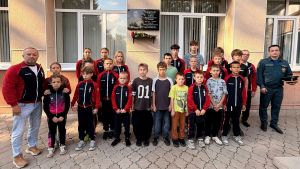 Воспитанники каратэ киокусинкай из Заинска почтили память Героя России Сергея Чебнева