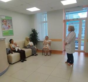 Врачи Заинской ЦРБ провели занятия о пользе грудного вскармливания