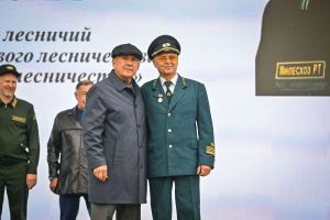 Ильсур Мубаракшин получил звание заслуженного работника лесного хозяйства РТ