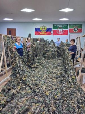 Зәй волонтерлары алгы сызыкка зур маскировка челтәрләре үрәләр