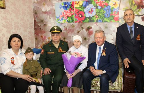 В Заинске поздравили ветеранов Великой Отечественной войны