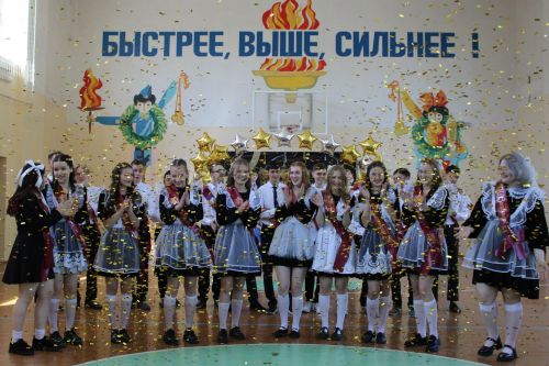 Последний звонок прозвенел для выпускников школ Заинского района
