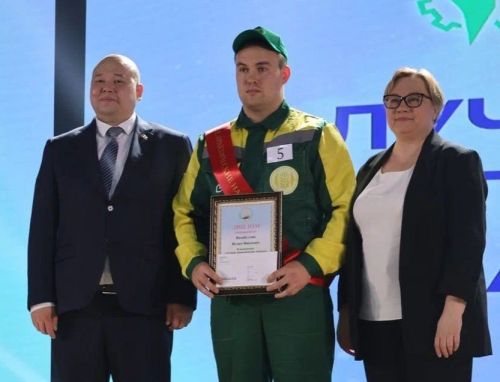 Зәйдән Ислам –  «Хезмәт кешесен данлыйбыз» бәйгесе номинанты