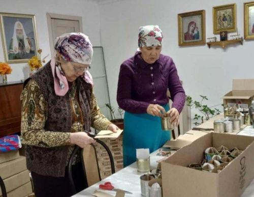 Зәйнең Крестовоздвиженский чиркәве хәрбиләргә окоп шәмнәре һәм иконалар җибәрә