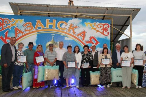 Золотые пары Светлого Озера: 7 семей-юбиляров получили заслуженные награды на празднике Казанской