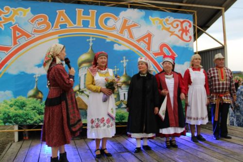 От бабушкиного сундука до сцены: кто победил в конкурсе старинных кряшенских костюмов в Светлом Озере?