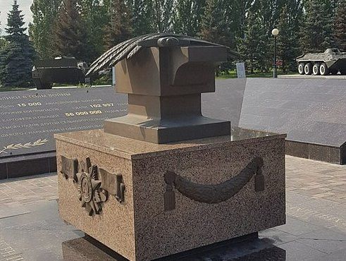 Почта России выпустит марку в честь трудового подвига Казани