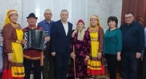 В Заинском районе с 96-летием поздравили труженицу тыла Раису Кузнецову
