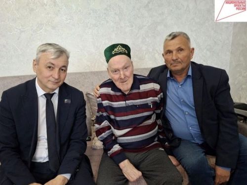 В Заинском районе приемная семья для пожилого человека стала примером заботы и душевного тепла