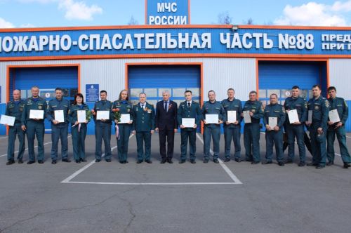В Заинске пожарных поздравили с профессиональным праздником