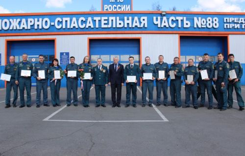 В Заинске пожарных поздравили с профессиональным праздником