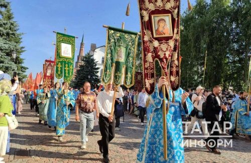Заинские православные присоединились к крестному ходу в Казани