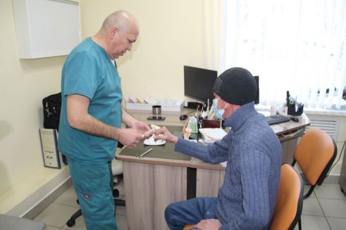 Табиб-травматолог Марсель Хәкимов: “Өшегән урынны кайнар су ярдәмендә яисә учак янында тиз генә җылытырга маташу – зур хата”