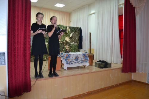 Зәйнең 1нче мәктәбе укучылары Ленинград блокадасындагы тарихи фактларны сәхнәләштереп күрсәттеләр