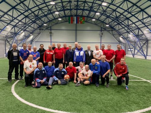Ветераны спорта Заинска состязались в мини-футболе