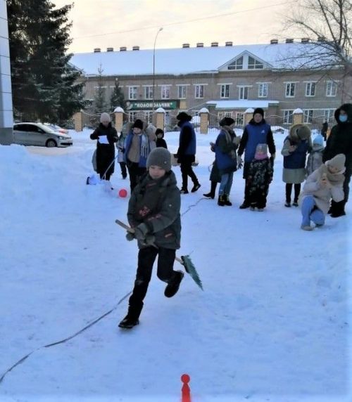 Зәйнең үзәк китапханәсе ишегалды лагеры балалары өчен күңел ачу программасы үткәрде