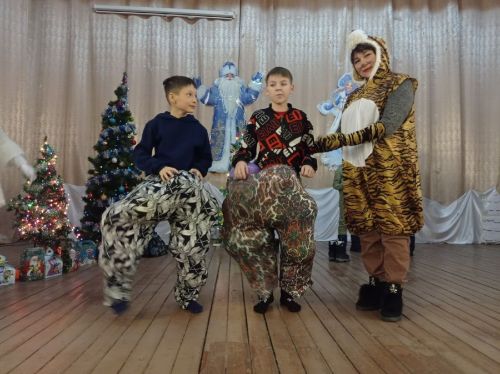 Зәй районы Дүрт-Мунча авылы мәдәният йортында Яңа ел, Раштуа бәйрәмнәрен үткәрделәр