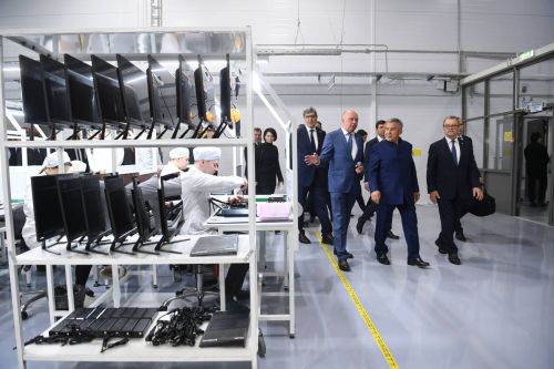 Рустам Минниханов принял участие в открытии завода ICL