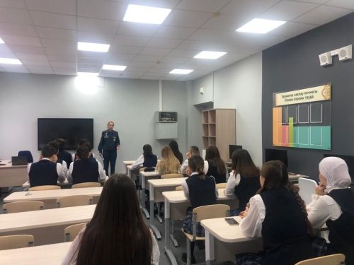 Заинским школьникам предложили стать пожарными