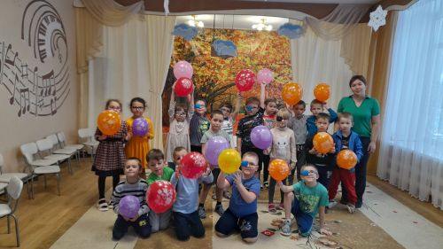 Мир детства: сотрудники музея побывали в «Дружной семейке»