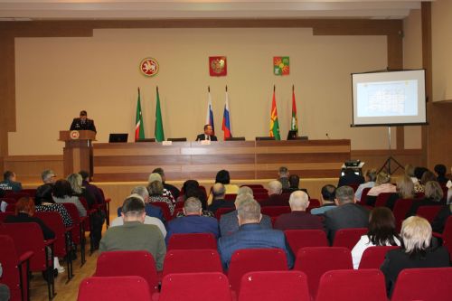 Руководитель исполкома Заинского района Эмиль Галеев: «В Новый год нужно войти без происшествий!»