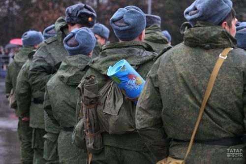 Минниханов продлил единовременную выплату контрактникам из Татарстана