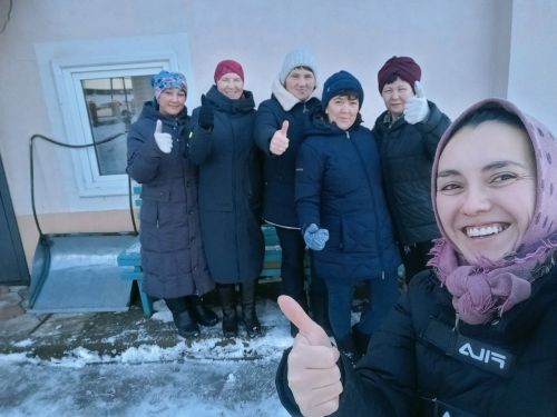 Югары Пәнәчедә ике улы да махсус хәрби операциядә катнашучы әнигә хуҗалыгында кар чистартуга булыштылар
