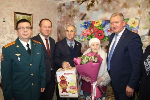 В Заинске 100-летний юбилей отметила ветеран Великой Отечественной войны Анна Моисеева