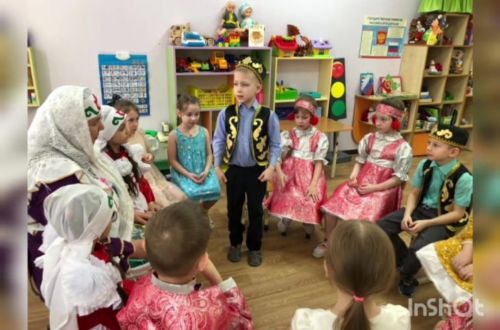 Зәйнең “Салават күпере”  балалар бакчасында туган телләр көнен билгеләп үттеләр