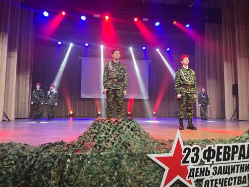 Зәйлеләрне “Энергетик” Мәдәният сараенда Ватанны саклаучылар көне белән тәбрик иттеләр