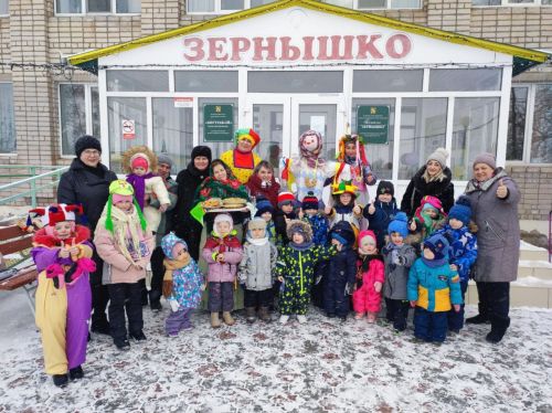 Собрались все в хоровод — Масленица к нам идет…