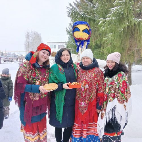 Масленицу отметили жители микрорайонов
