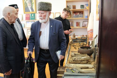 Зәйнең Түбән Биш мәктәбендә Рабит Батуллага багышлап музей ачылды