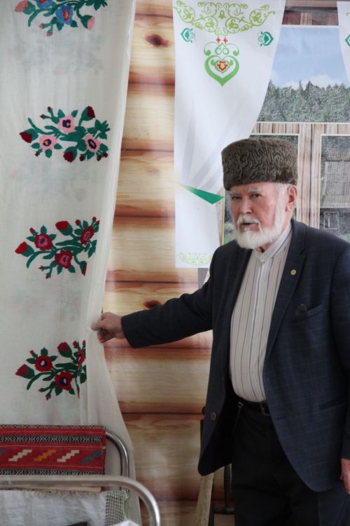 Зәйнең Түбән Биш мәктәбендә Рабит Батуллага багышлап музей ачылды