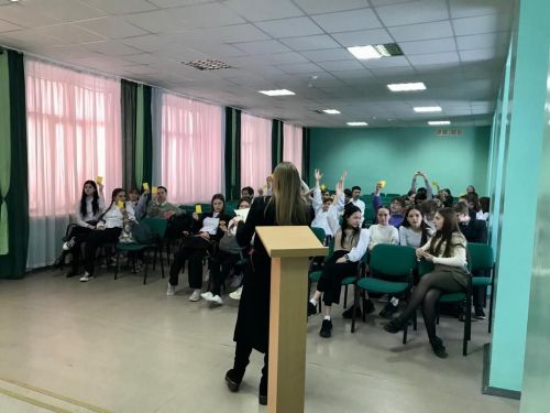 Зәйдә социаль педагог һәм психолог хокукый дәрес уздырдылар