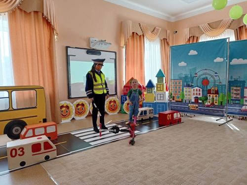 Зәйдә сабыйларга юл хәрәкәте куркынычсызлыгын спектакльләр аша сеңдерәләр
